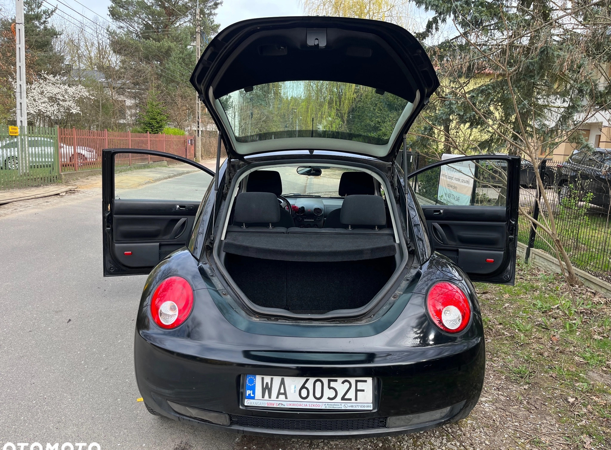 Volkswagen New Beetle cena 13000 przebieg: 292348, rok produkcji 2006 z Warszawa małe 121